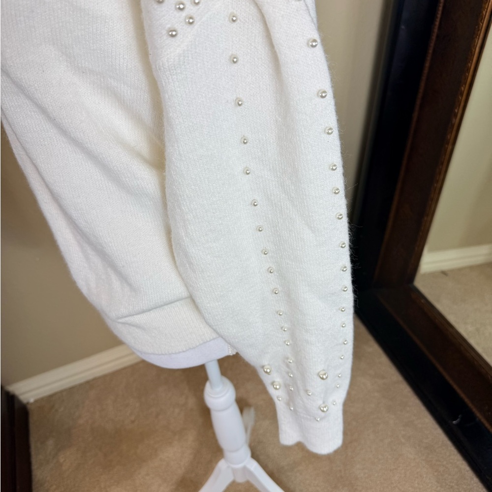 Elegant Pearl-Embellished White Sweater size medium - Picture 6 of 9
